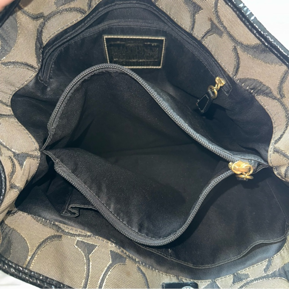 Coach Vintage Black and Grey Signature C Gold Chain and Snap Tote Shoulder Bag - Picture 6 of 15